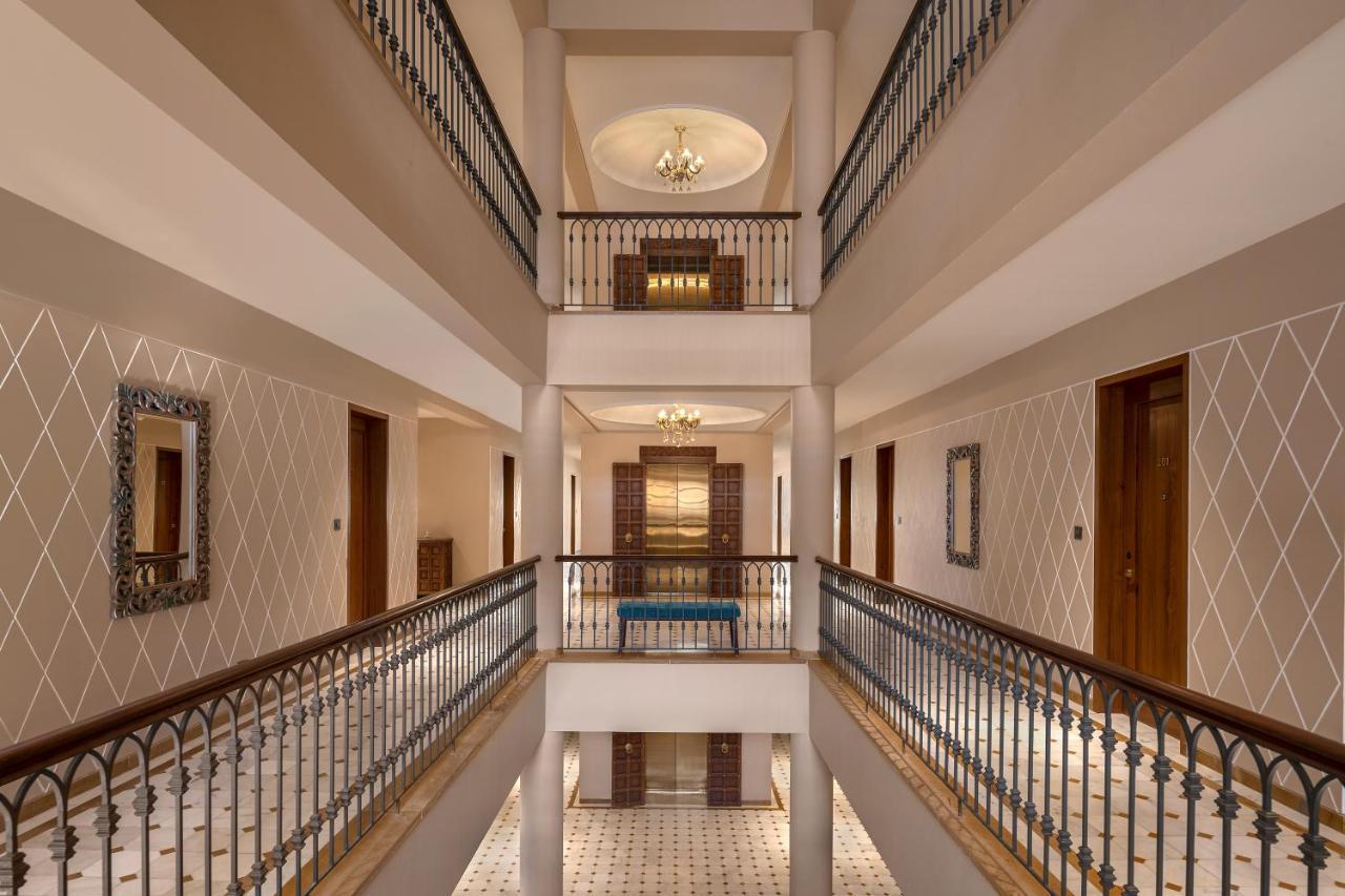Time Square Resort & Spa 普杰 外观 照片