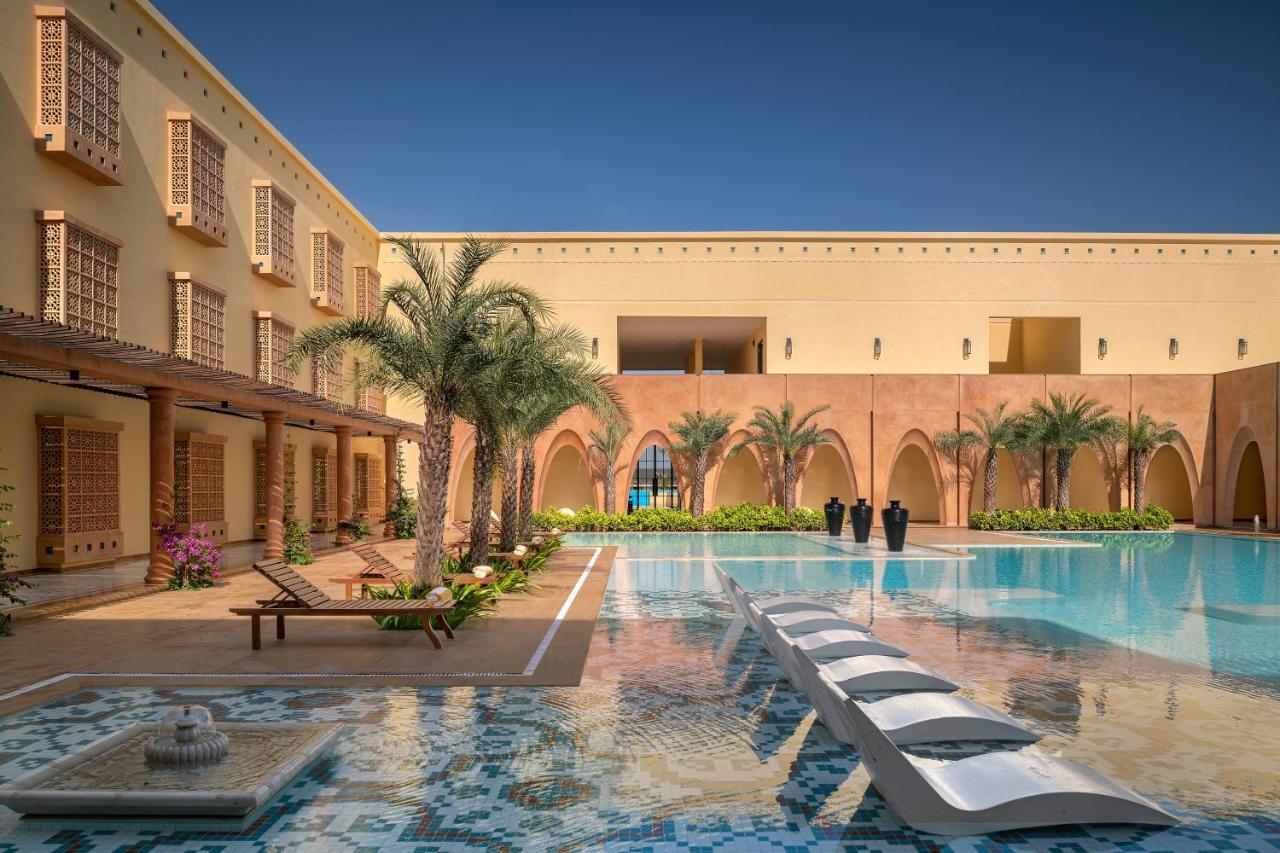 Time Square Resort & Spa 普杰 外观 照片